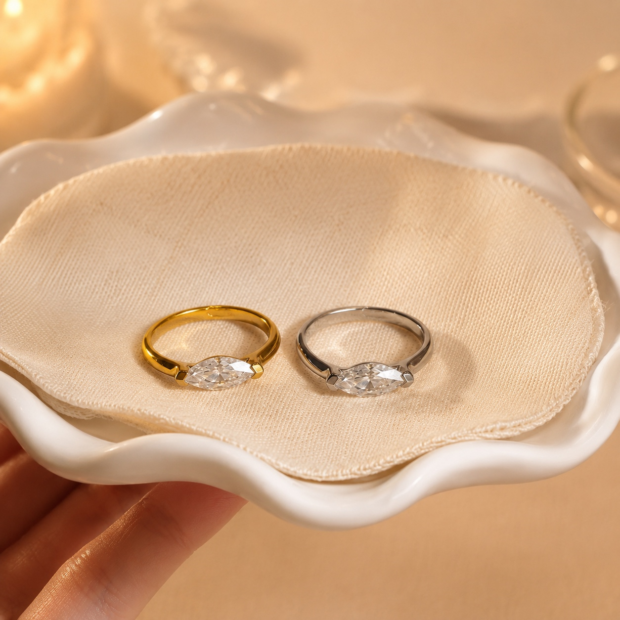 Anillo de circonita cúbica talla marquesa Ojo de Ángel