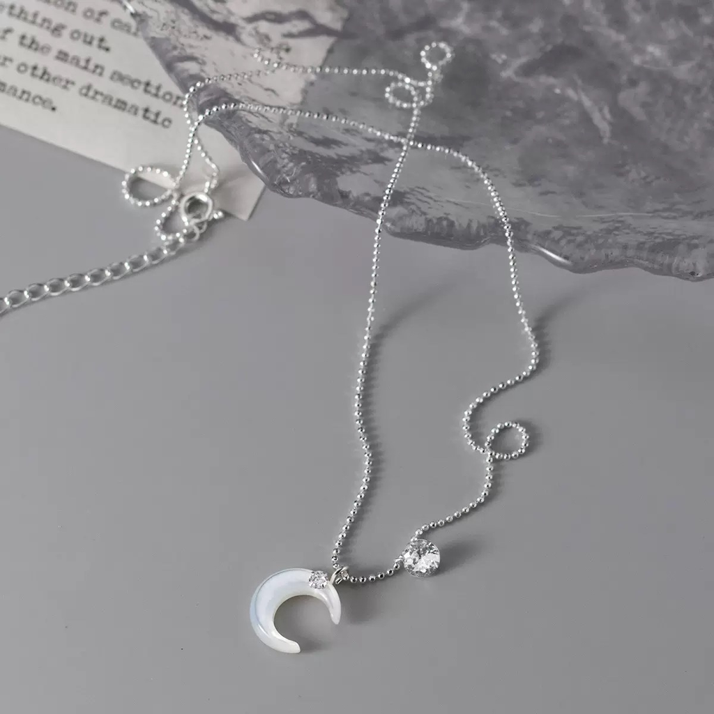 S925 Sterling Silver Mother-of-Pearl Moon Pendant Necklace