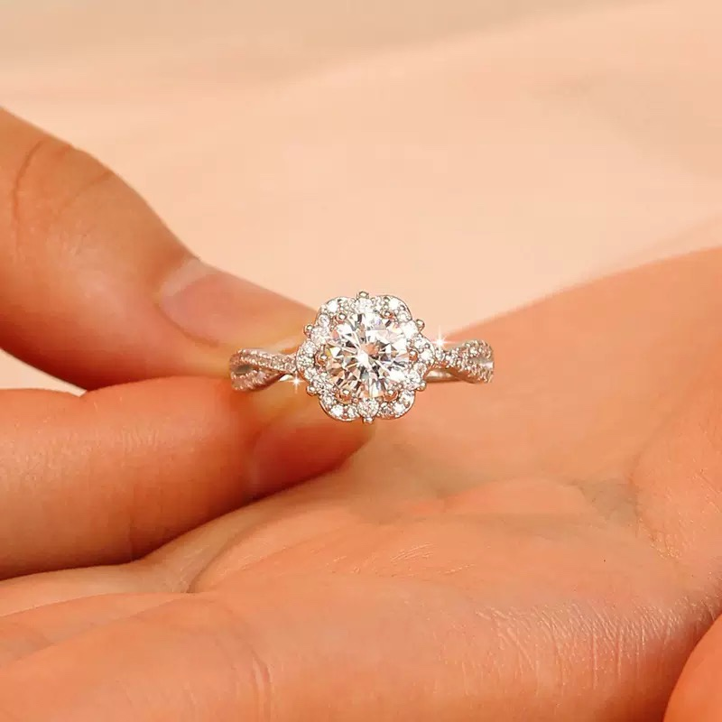 Anillo Halo de Circonita Cúbica de Talla Redonda de 1CT - Plata S925