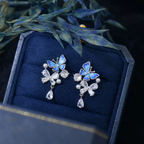 Pendientes de circonita con mariposa azul