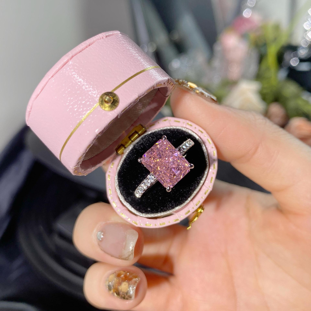 Anillo chapado en oro con diamante de alto contenido en carbono y abertura ajustable