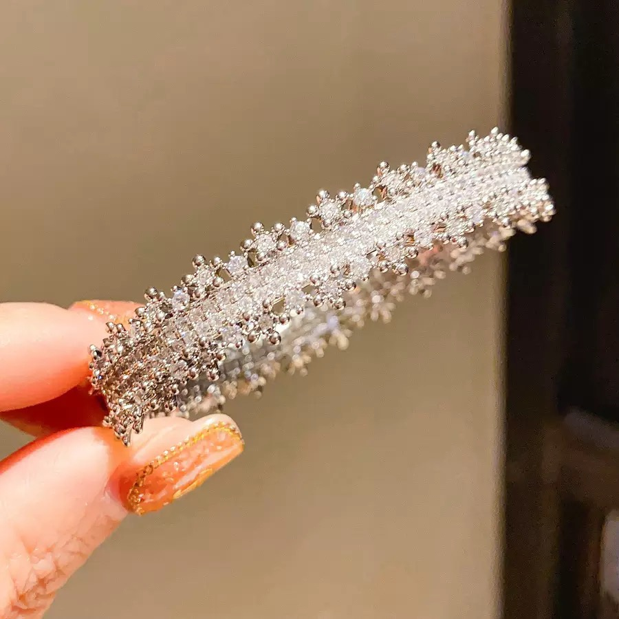 Pulsera de puño con circonitas cúbicas y borde de encaje - Baño de oro de 18K y plata