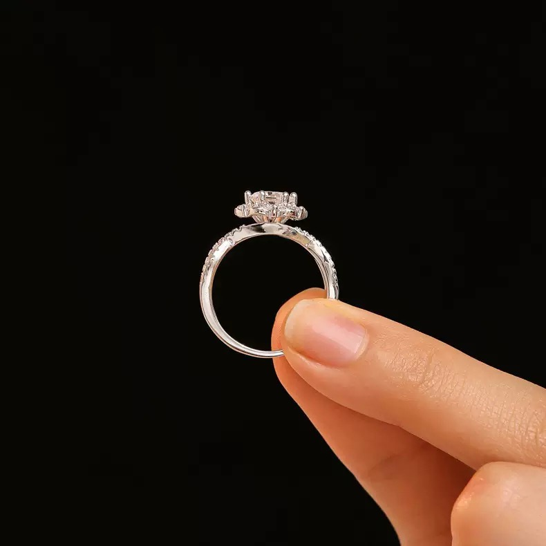 Anillo Halo de Circonita Cúbica de Talla Redonda de 1CT - Plata S925