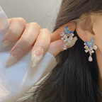 Pendientes de circonita con mariposa azul