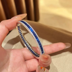 Set de Brazalete y Anillo de Espinela Azul y Roja con Circones de Lujo - Brazalete Apilable Llamativo para Mujer